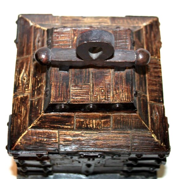 Vintage Wooden Pirate Treasure Chest Jewelry Trinket Storage Box Rustic Gothic - Picture 6 of 8
